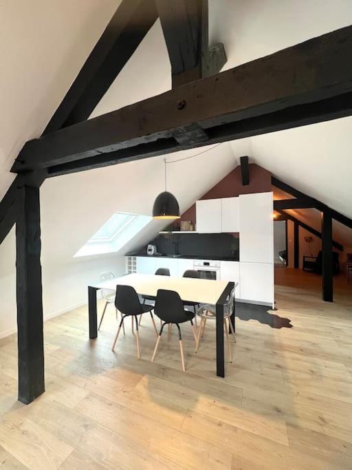 Appartement Spacieux Et Lumineux Proche Du Centre Historique Dol-de-Bretagne Exterior foto