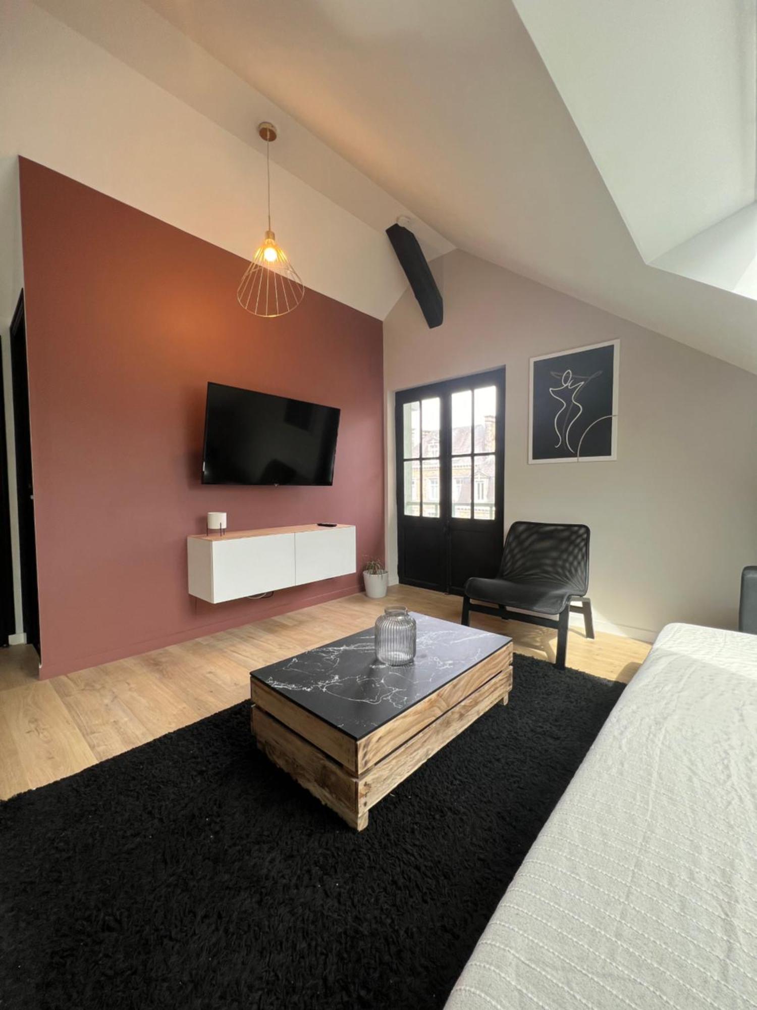 Appartement Spacieux Et Lumineux Proche Du Centre Historique Dol-de-Bretagne Exterior foto